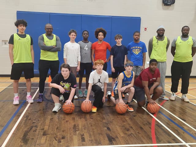 Full teen basketball team